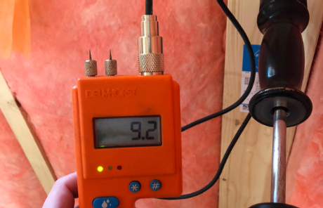 Measuring moisture in the timber